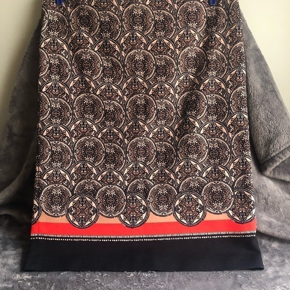 𝅺LORD & Taylor Printed pencil skirt abstract‎ design size 10 petite #s1114 - Picture 1 of 10